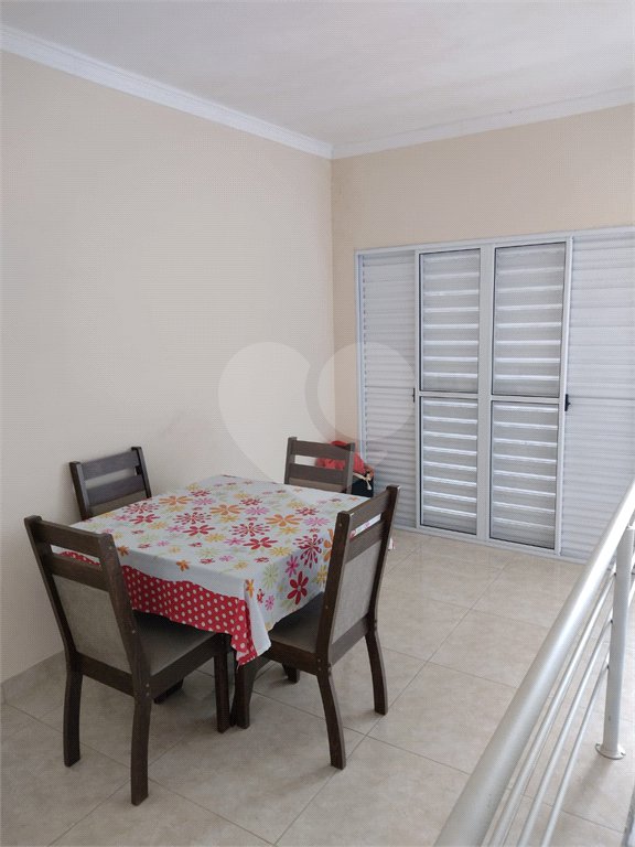 Sobrado à venda com 3 quartos em Parque Residencial Casa Branca, Suzano, SP