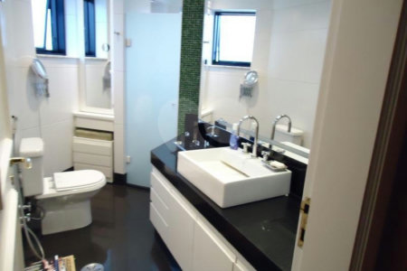 Apartamento à venda com 3 suítes em Vila Suzana, São Paulo, SP