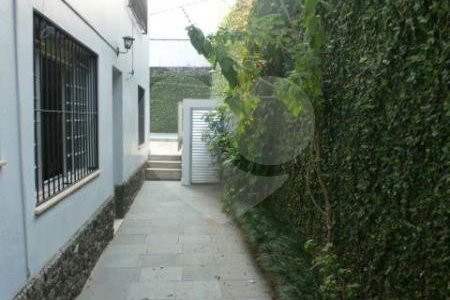 Casa Térrea à venda com 3 quartos, sendo 1 suíte, em Caxingui, São Paulo, SP