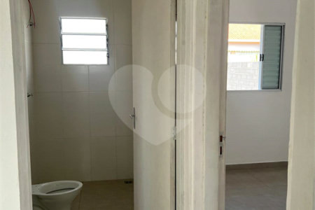 Casa à venda com 2 quartos, sendo 1 suíte, em Vila Vilma (mailasqui), São Roque, SP