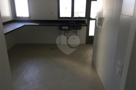 Apartamento à venda com 3 suítes em Campo Belo, São Paulo, SP