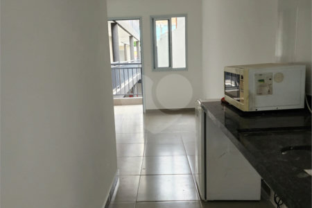 Casa à venda com 2 quartos, sendo 1 suíte, no condomínio Residencial Sanches, São Paulo - SP