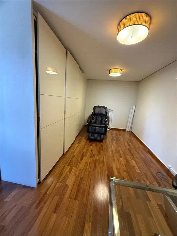 Casa à venda com 4 suítes no condomínio East Village, São Paulo - SP