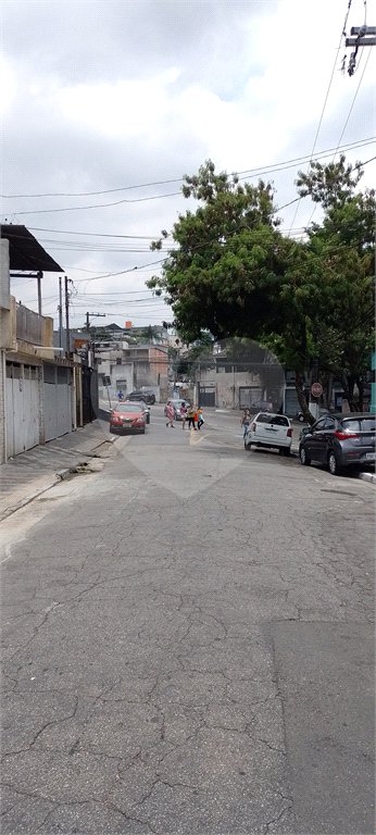 Sobrado à venda com 2 quartos em Jardim Itacolomi, São Paulo, SP