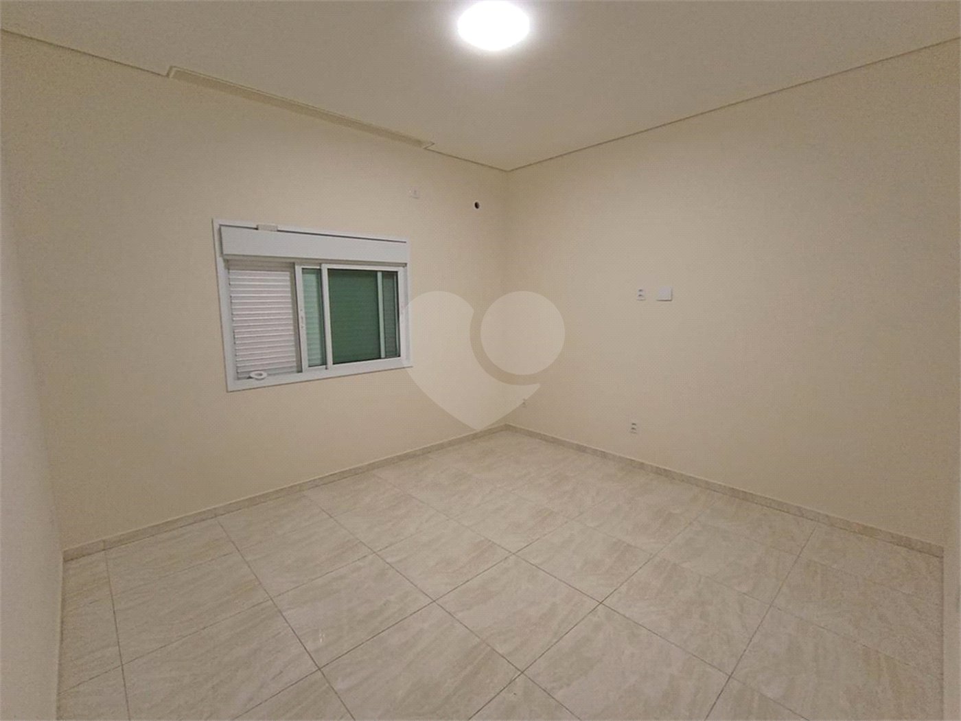 Casa à venda com 3 quartos, sendo 1 suíte,  em Vila Nova Aparecida, Mogi das Cruzes, SP