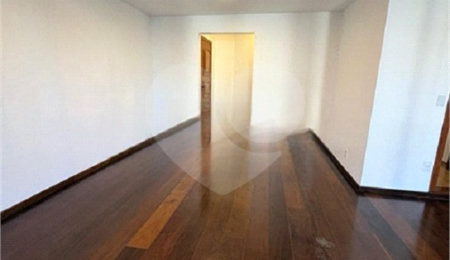 Apartamento à venda com 3 quartos, sendo 2 suítes,  em Moema, São Paulo, SP