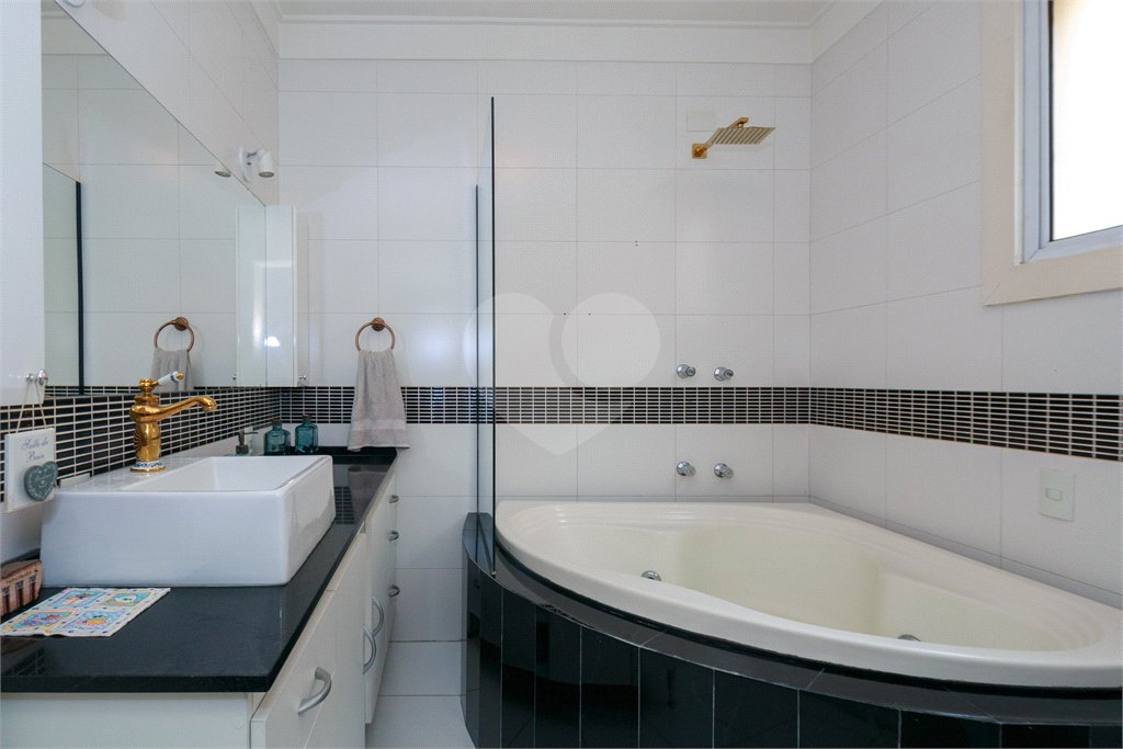 Casa à venda com 4 suítes no condomínio Bellagio, São Paulo - SP