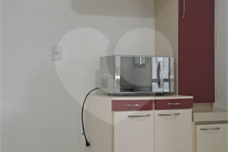 Apartamento à venda com 3 quartos, sendo 1 suíte, em Vila Paulicéia, São Paulo, SP