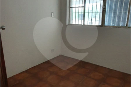 Sobrado à venda com 3 quartos em Várzea da Barra Funda, São Paulo, SP