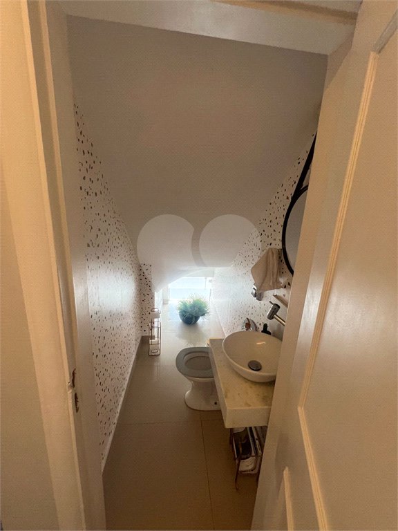 Sobrado à venda com 3 quartos, sendo 1 suíte, em Vila Irmãos Arnoni, São Paulo, SP