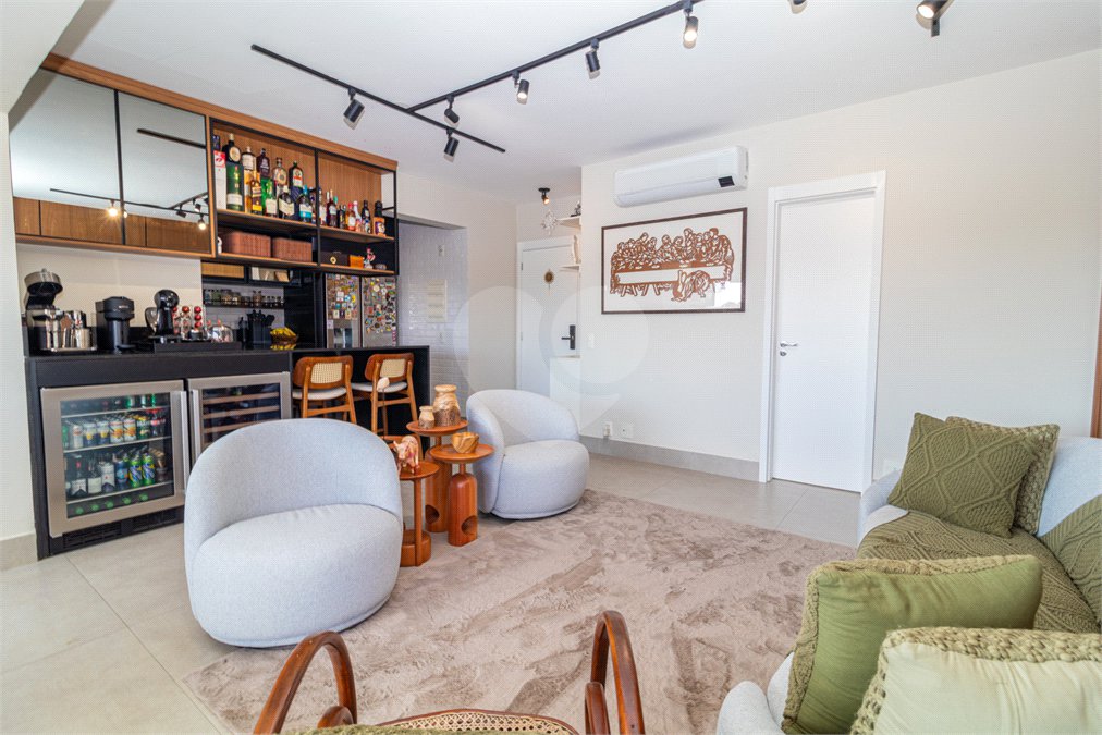 Apartamento à venda com 3 suítes em Jardim Prudência, São Paulo, SP