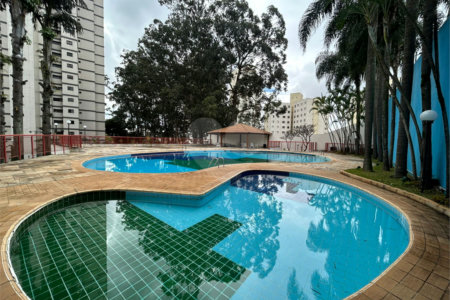 Apartamento à venda com 3 quartos, sendo 1 suíte,  em Vila Brasilina, São Paulo, SP