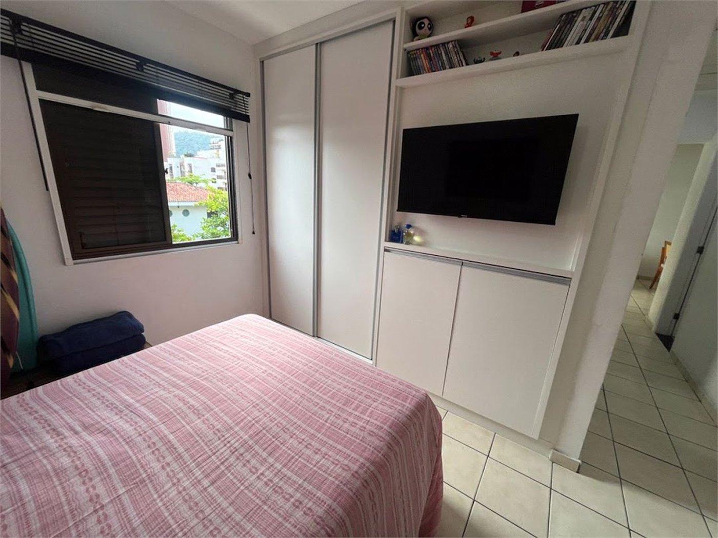 Apartamento com 2 dormitórios à venda, 64 m² por R$ 360.000,00 - Jardim Praiano - Guarujá/SP