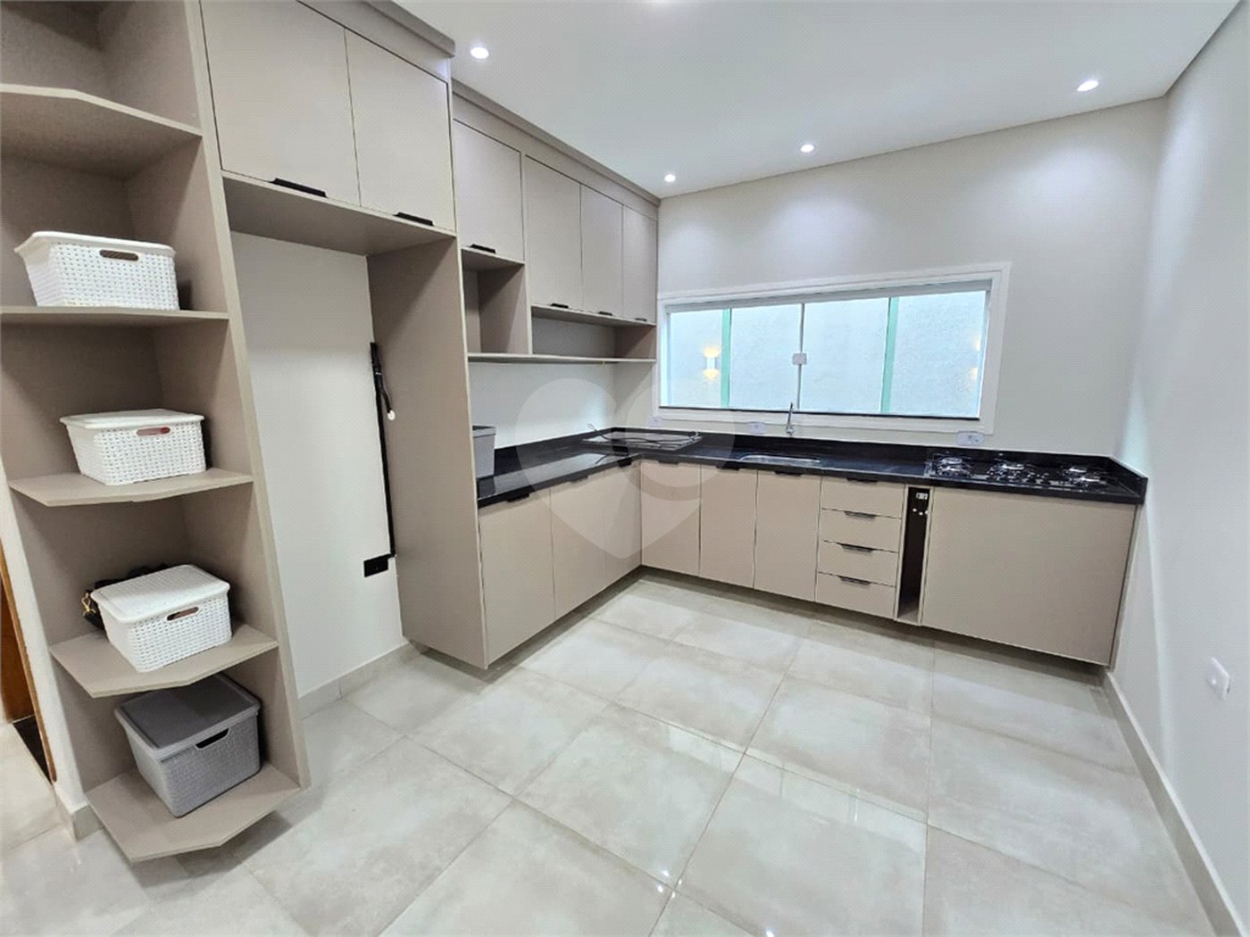 Casa à venda com 3 quartos, sendo 2 suítes, em Portal dos Pinheiros II, Itapetininga, SP
