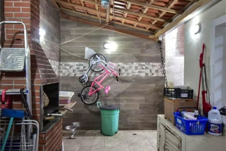 Sobrado à venda com 3 quartos, sendo 1 suíte, em Vila Morse, São Paulo, SP