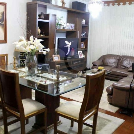 Casa à venda com 3 quartos, sendo 1 suíte, em Vila das Mercês, São Paulo, SP