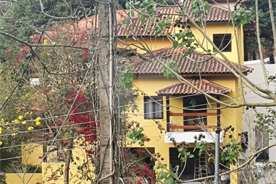 Sobrado à venda com 5 quartos, sendo 1 suíte, em Serra da Cantareira, Mairiporã, SP