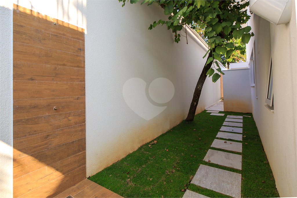Casa à venda com 5 quartos, sendo 4 suítes, em Jardim Marajoara, São Paulo, SP