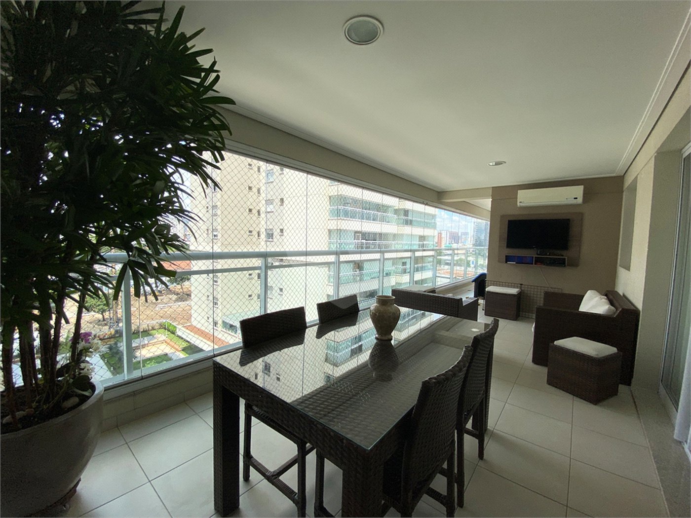 Apartamento à venda com 3 suítes em Barra Funda, São Paulo, SP