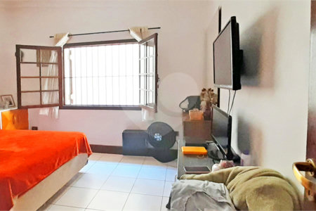 Casa à venda com 4 quartos, sendo 2 suítes, em Planalto Paulista, São Paulo, SP