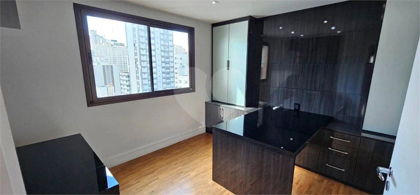 Apartamento à venda com 4 quartos, sendo 3 suítes, em Jardim Paulista, São Paulo, SP
