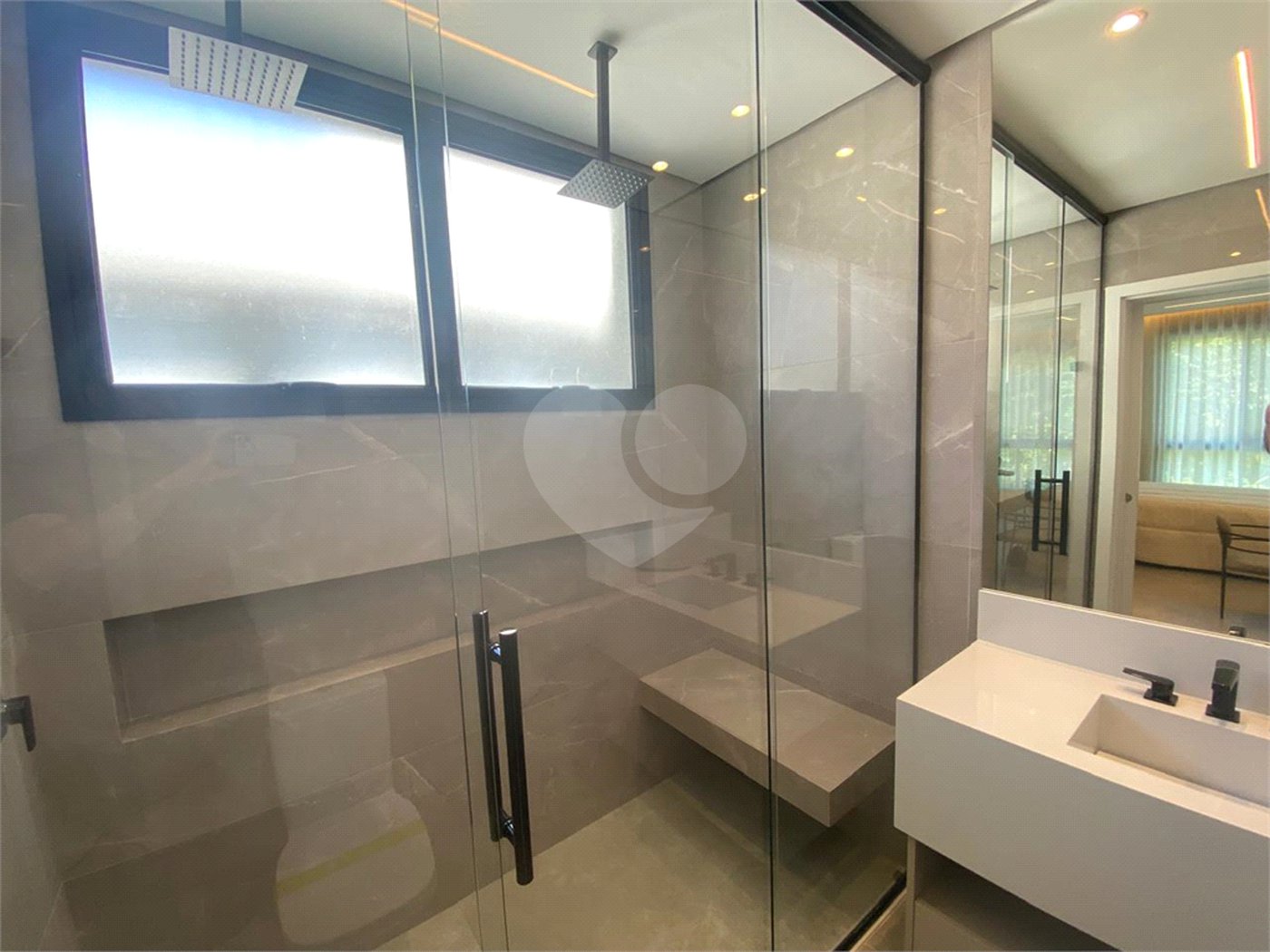Duplex à venda com 6 suítes em Riviera, Bertioga, SP