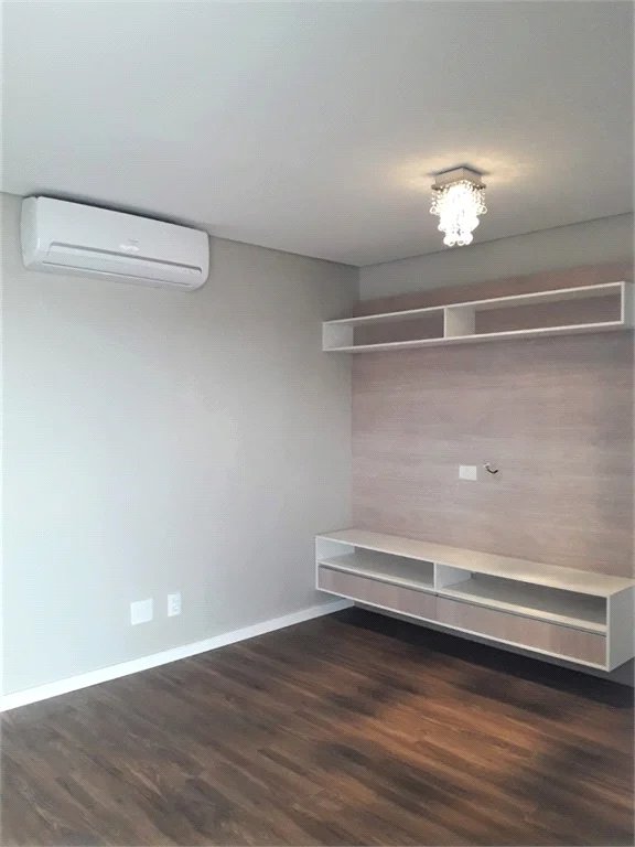 Apartamento à venda com 3 quartos, sendo 1 suíte, em Jardim Umarizal, São Paulo, SP