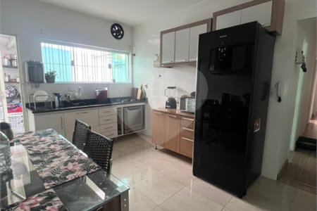 Casa à venda com 3 quartos em Vila Oliveira, Mogi das Cruzes, SP