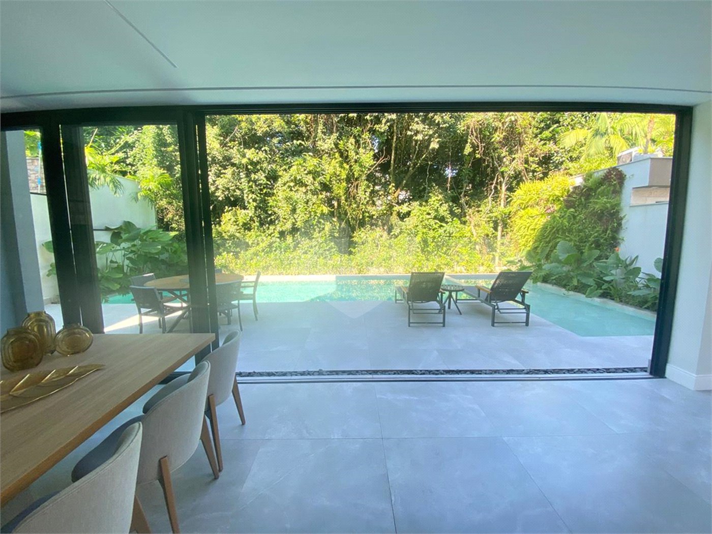 Duplex à venda com 6 suítes em Riviera, Bertioga, SP