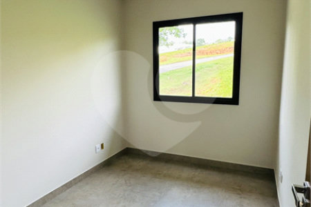 Casa à venda com 3 suítes no condomínio Santa Isabel I, Louveira - SP