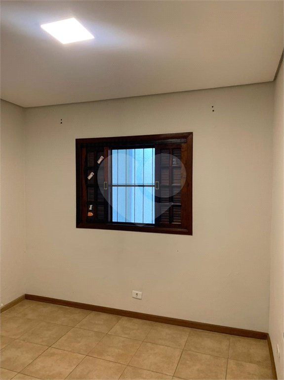 Casa à venda com 3 quartos, sendo 1 suíte, em Parque Santa Rosa, Suzano, SP