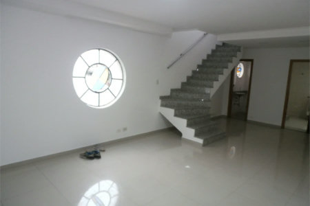 Sobrado à venda ou para alugar com 4 quartos, sendo 1 suíte,  em Vila Butantã, São Paulo, SP