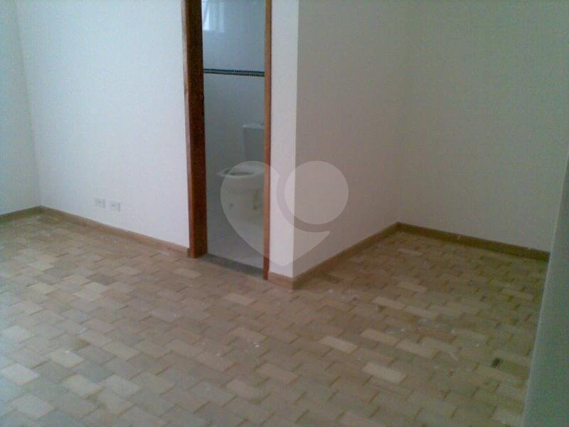 Sobrado à venda com 4 quartos, sendo 2 suítes, em Vila Sônia, São Paulo, SP