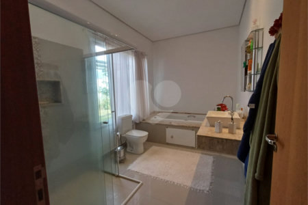 Sobrado à venda com 3 quartos, sendo 1 suíte, em Jardim Solar do Bosque, Sorocaba, SP
