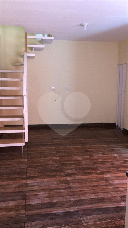 Casa à venda com 8 quartos no condomínio Quaresmeira, Suzano - SP