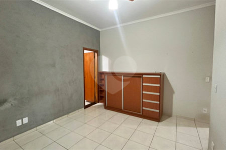 Casa à venda com 3 quartos, sendo 1 suíte,  em Ipê, Três Lagoas, MS