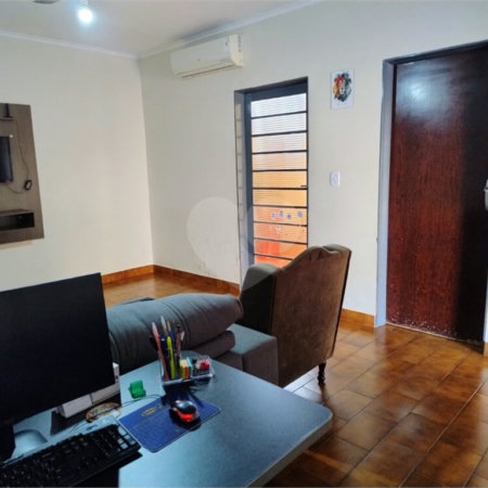 Casa à venda com 3 quartos, sendo 1 suíte, em Vila Mariana, Ribeirão Preto, SP