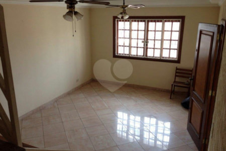 Sobrado à venda com 3 quartos, sendo 1 suíte, em Santa Teresinha, São Paulo, SP