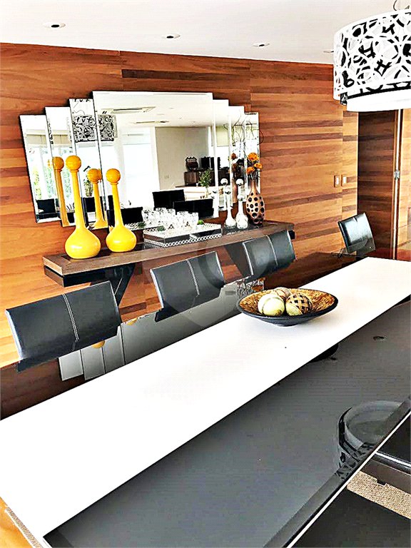 Casa à venda com 4 suítes no condomínio Residencial Jd. Ibiratiba, São Paulo - SP