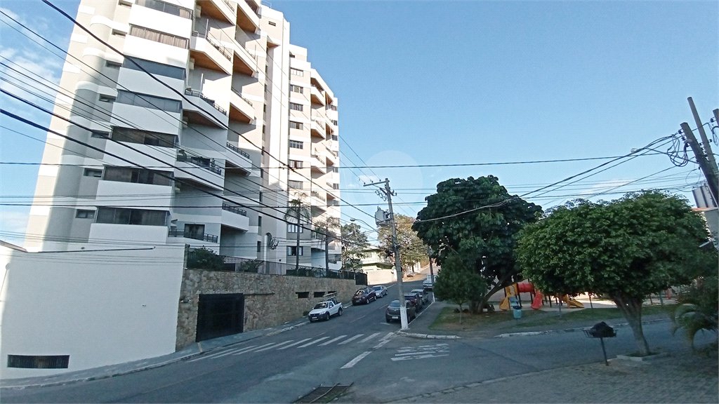 Apartamento à venda com 3 suítes no Centro, Vinhedo, SP