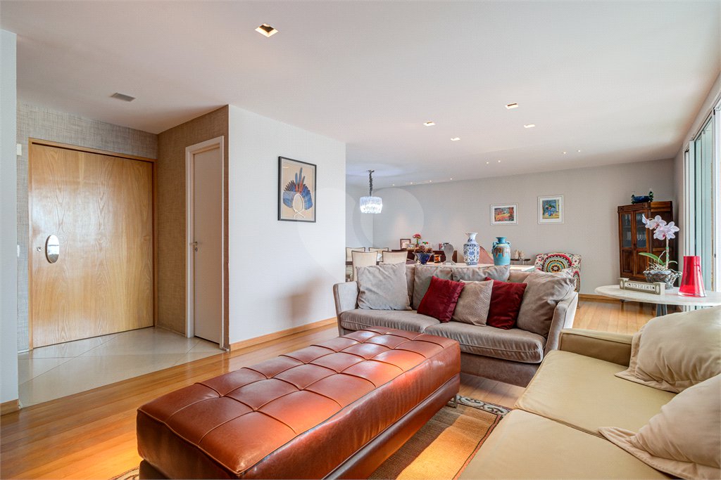Apartamento à venda com 4 quartos, sendo 3 suítes, em Brooklin, São Paulo, SP