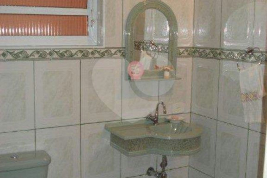 Sobrado à venda com 5 quartos, sendo 1 suíte, em Interlagos, São Paulo, SP
