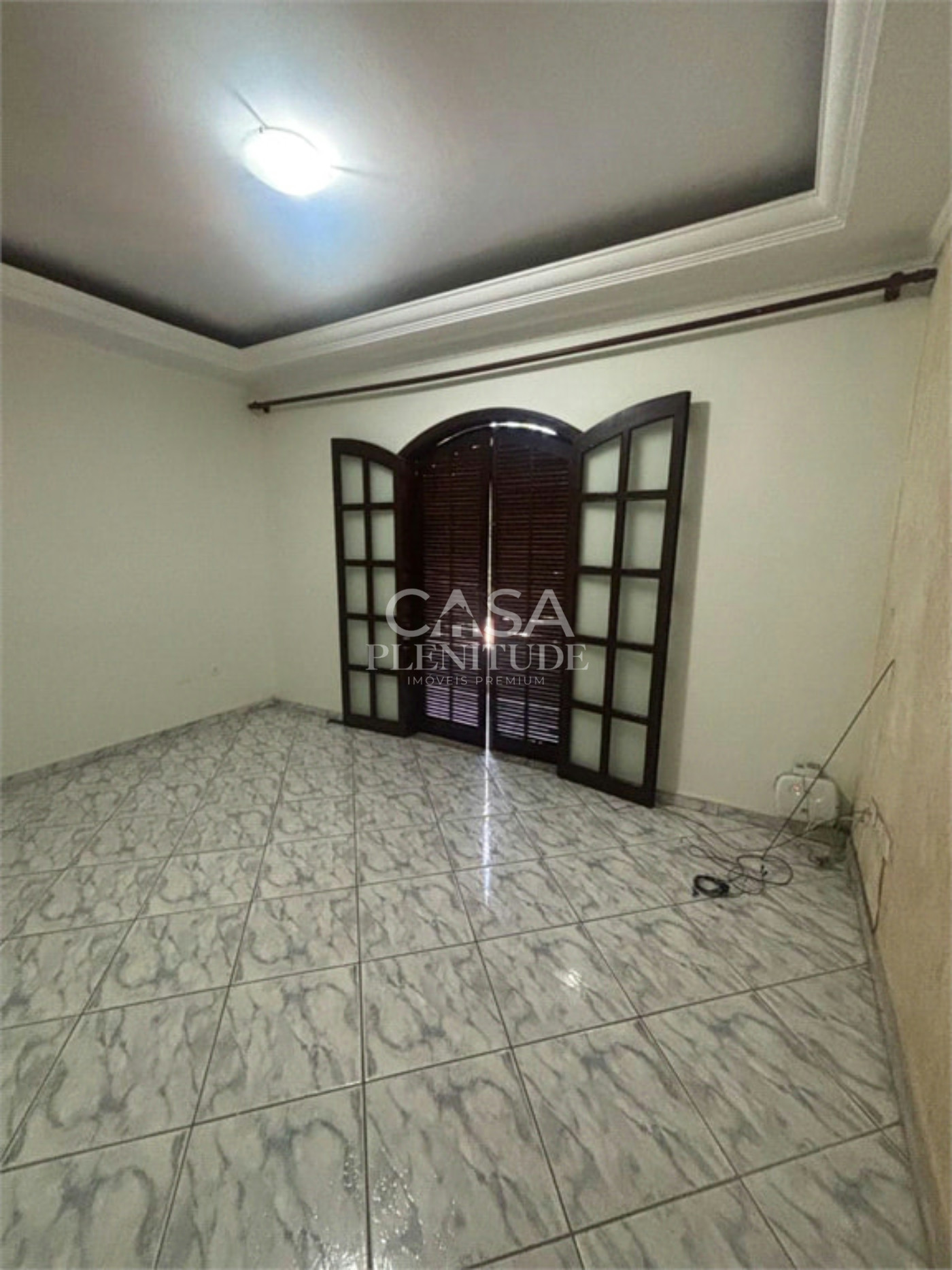 Sobrado à venda com 3 quartos, sendo 1 suíte, em Wanel Ville, Sorocaba, SP