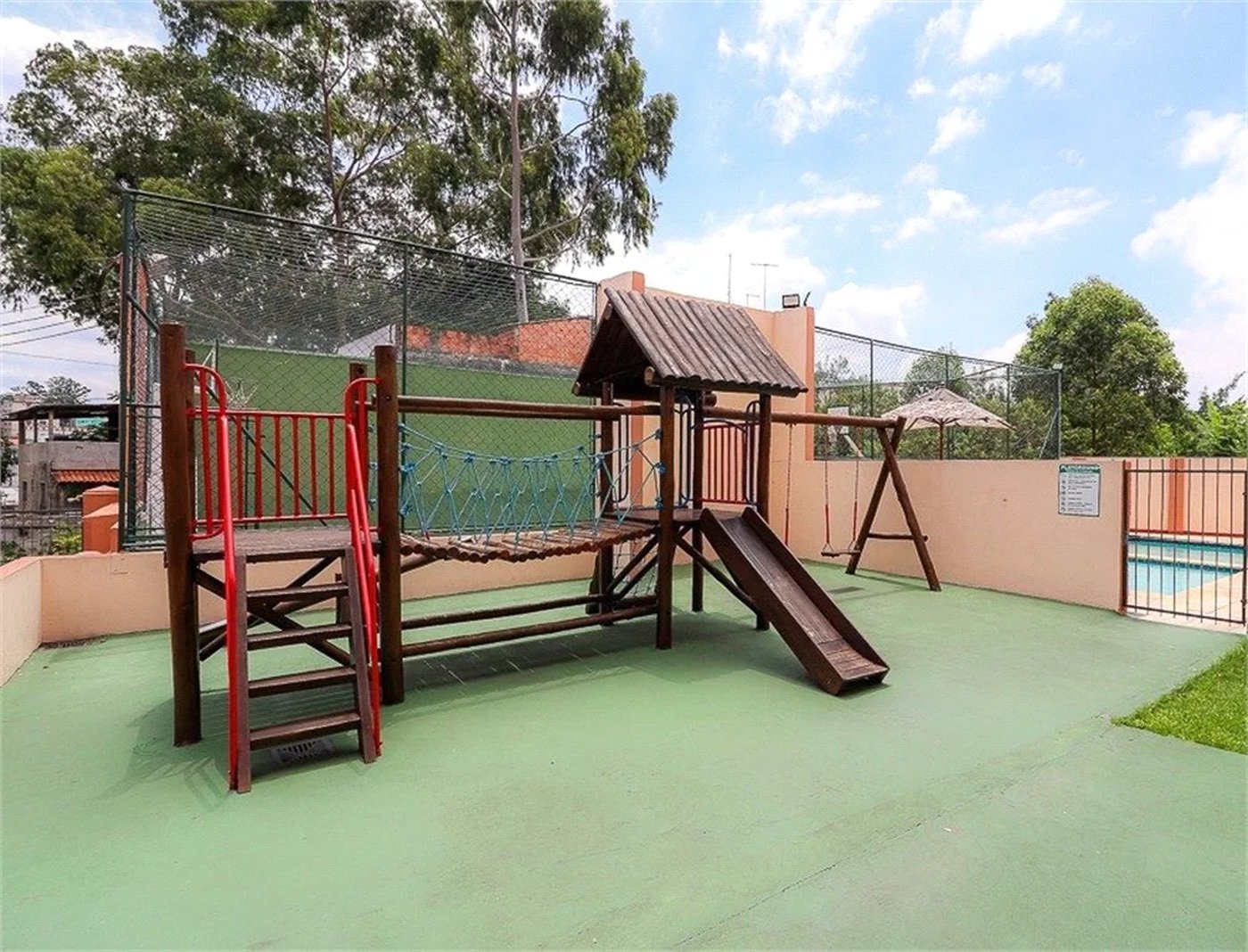 Apartamento à venda com 3 quartos, sendo 1 suíte,  em Jardim São Luís, São Paulo, SP