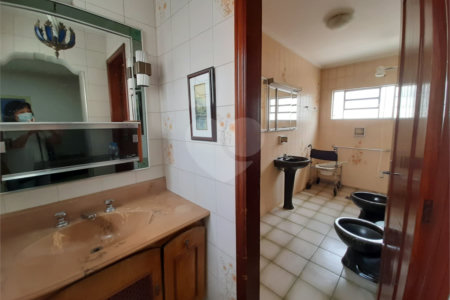 Sobrado à venda com 5 quartos, sendo 2 suítes, em Jardim Japão, São Paulo, SP