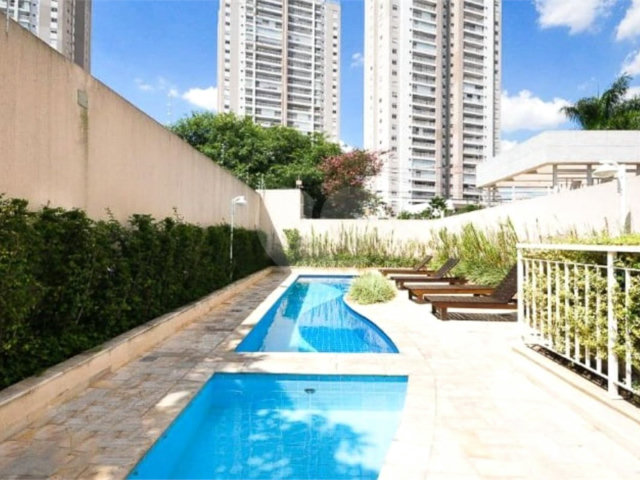 Apartamento à venda com 2 quartos, sendo 1 suíte,  em Morumbi, São Paulo, SP