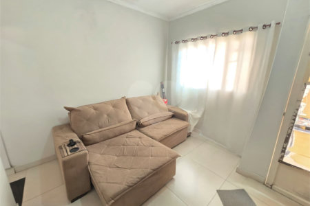 Casa à venda com 2 quartos em Vila Carvalho, Itapetininga, SP