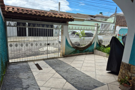 Sobrado à venda com 3 quartos, sendo 1 suíte, em Jardim Modelo, Suzano, SP
