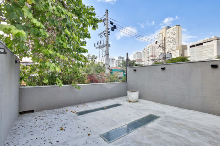 Sobrado à venda com 3 quartos, sendo 2 suítes, em Chácara Santo Antônio, São Paulo, SP