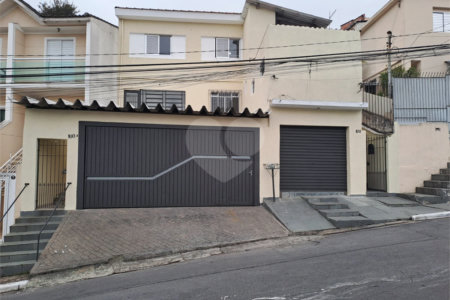 Casa à venda com 4 quartos em Parque Vitória, São Paulo, SP